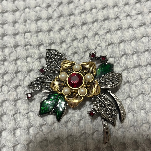 Vintage brooch - Picture 1 of 2